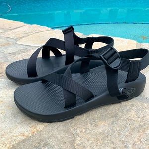 MENS BLACK CHACOS 🦎